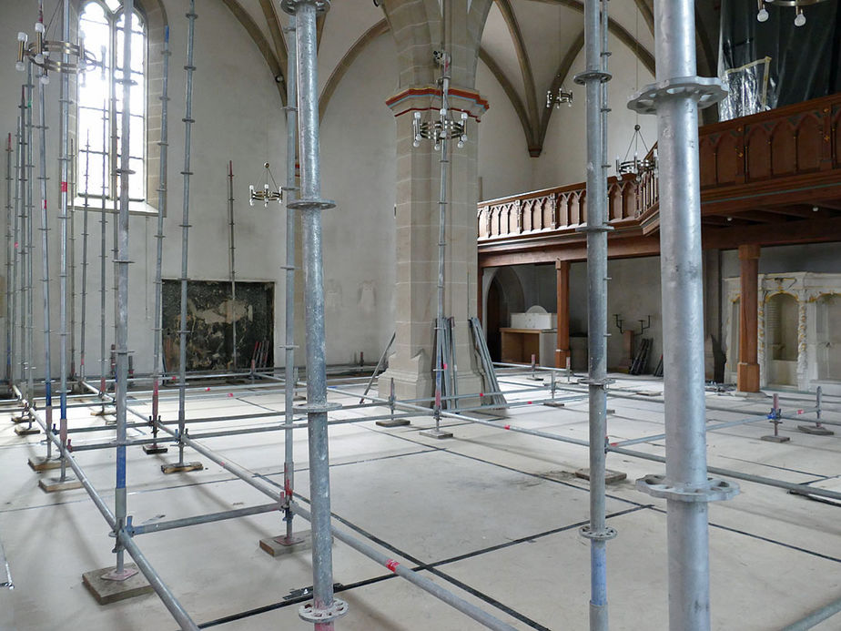 Einrüstung des Kircheninnenraumes (Foto: Karl-Franz Thiede)